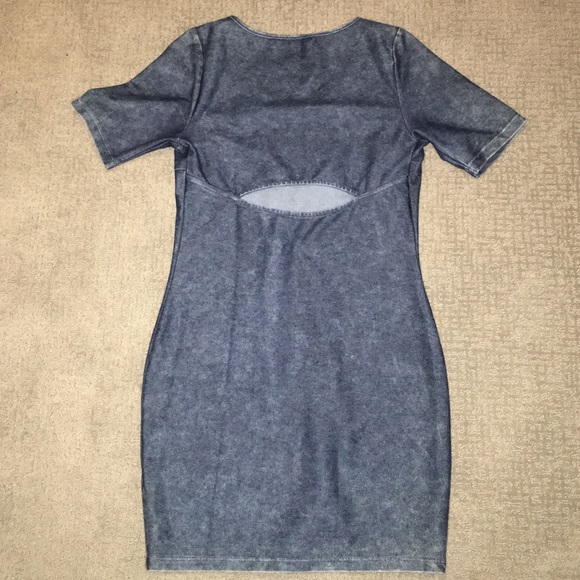 Marilyn Monroe dress size large - Picture 3 of 3
